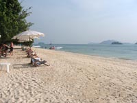 Koh Rang Yai has a few sun loungers on the beach